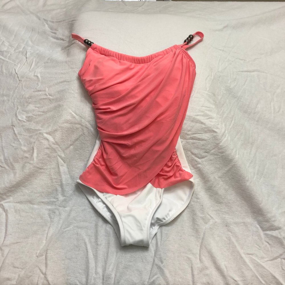 VENUS  Swim